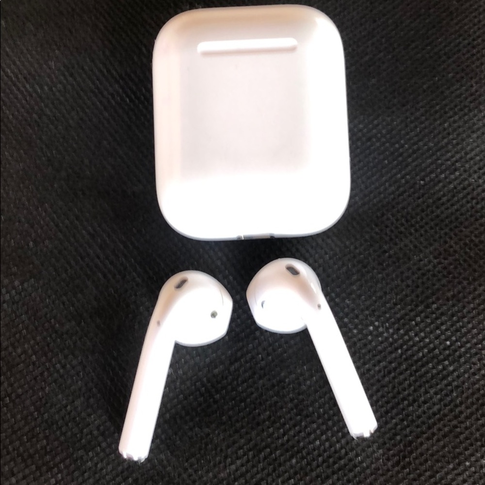 Apple AirPods